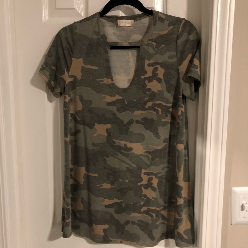 Camo graphic tee